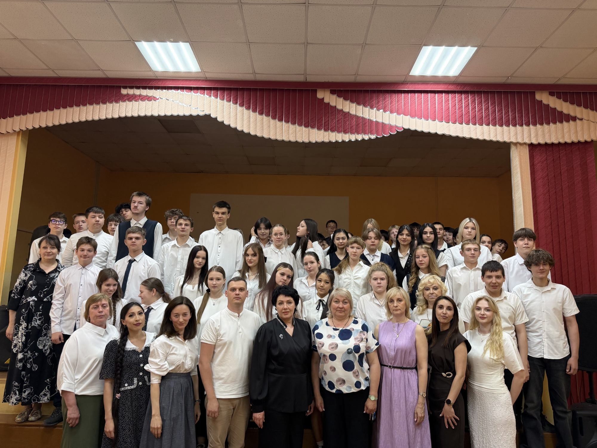 ЗА ЧЕСТЬ ШКОЛЫ.