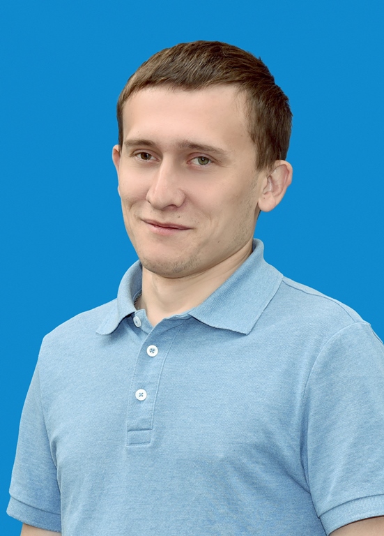 Глухов Андрей Александрович.